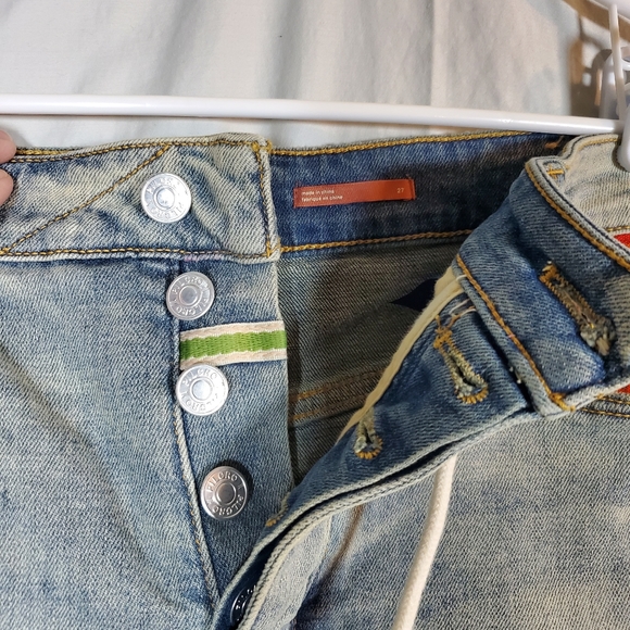 Pilco Women's size 27 The Signature High Rise Short 5 button fly - Picture 4 of 10